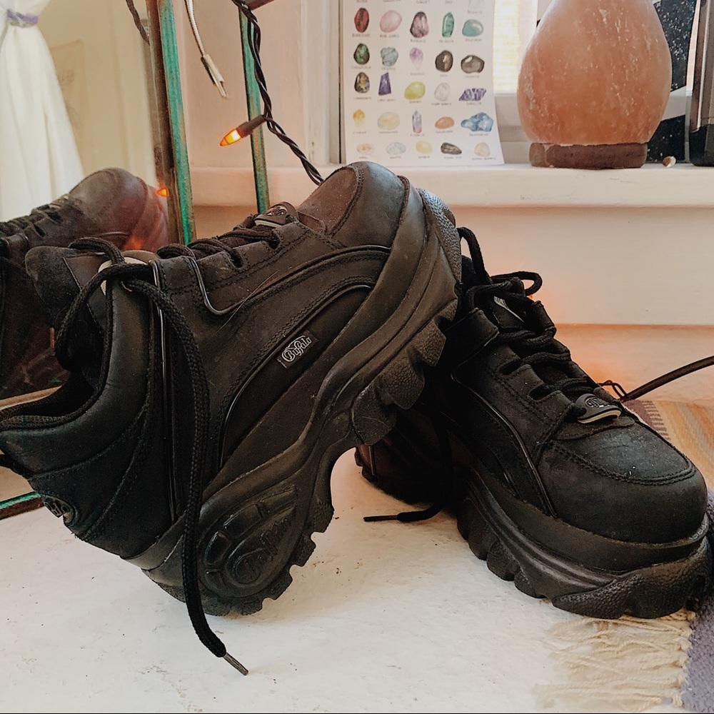 Buffalo London platforms